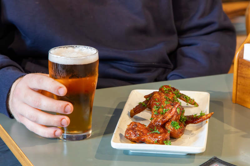 $10 Wings & Beer Combo